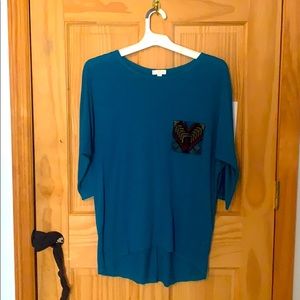 Blue quarter sleeve shirt